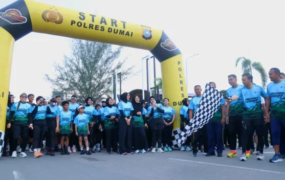 Ratusan Peserta Meriahkan Fun Run Road to Riau Bhayangkara Run 2026 di Dumai