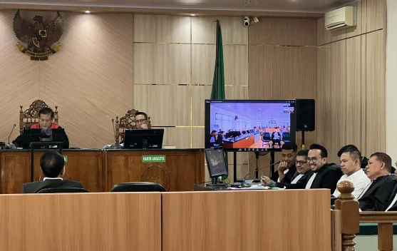 Mantan Plt Gubernur Riau Djohermansyah Djohan Bersaksi di Sidang Abdul Wahid