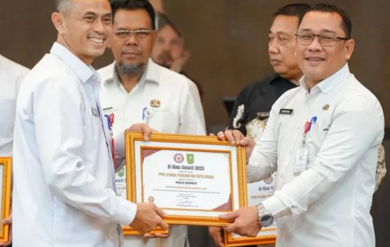 Pemko Dumai Raih Penghargaan Keterbukaan Informasi Publik