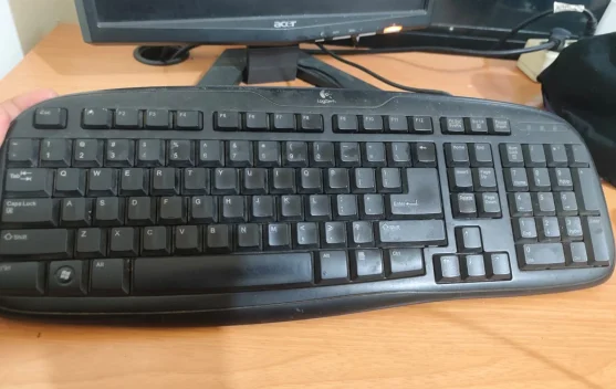 Jangan Abaikan, Keyboard Komputer juga Perlu Dibersihkan