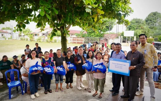 BRI Peduli Salurkan 500 Paket Sembako kepada Jemaat Tiga Gereja di Pekanbaru