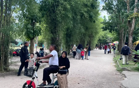 Libur Sekolah, Kasang Kulim Zoo Diserbu Wisatawan