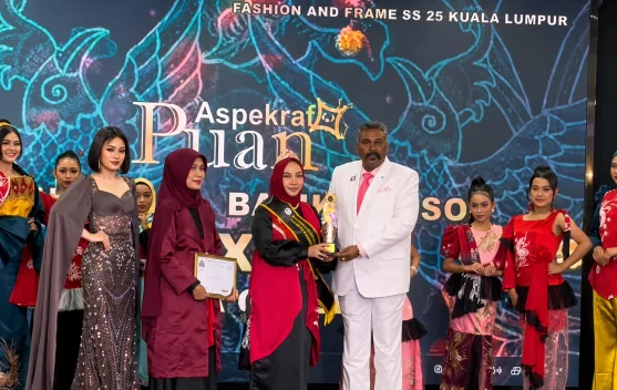 Batik Kloso Riau Tampil di Fashion In Frame Kuala Lumpur