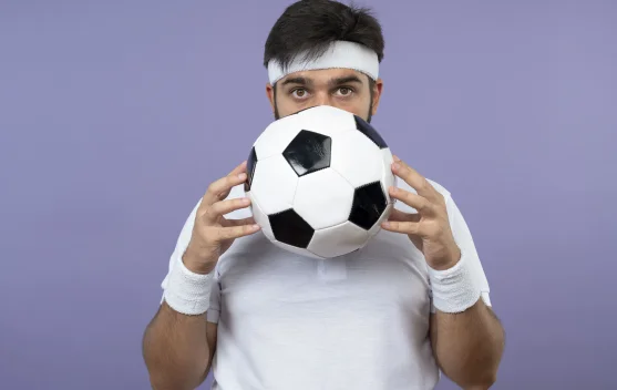 Menjaga Kesehatan Tubuh saat Demam Sepak Bola