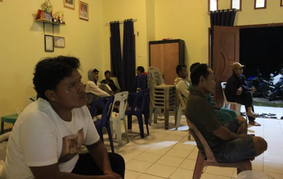 Kukerta Unri Desa Sialang Pasung Gelar Nobar Final Piala Dunia