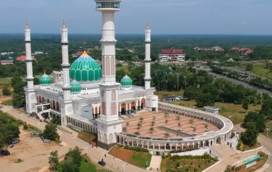 Pesona Masjid Agung Islamic Center Rohul Ikon Wisata Religi yang Memukau di Riau