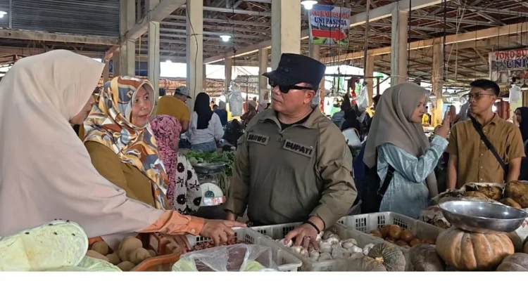 Bupati Sidak Pasar jelang Imlek dan Ramadan