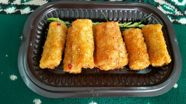 Risoles Lusi: Gigitan Renyah yang Menghangatkan Suasana Keluarga