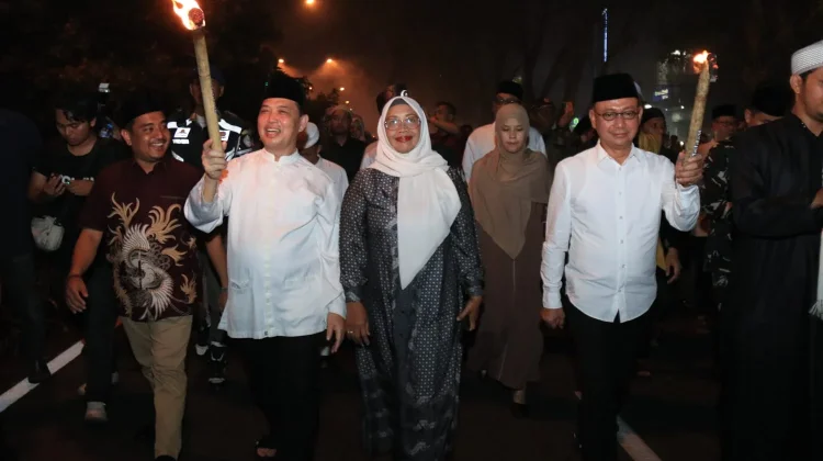 Ria Norsan: Dua Tradisi Bersinar Lambangkan Persatuan Kalbar