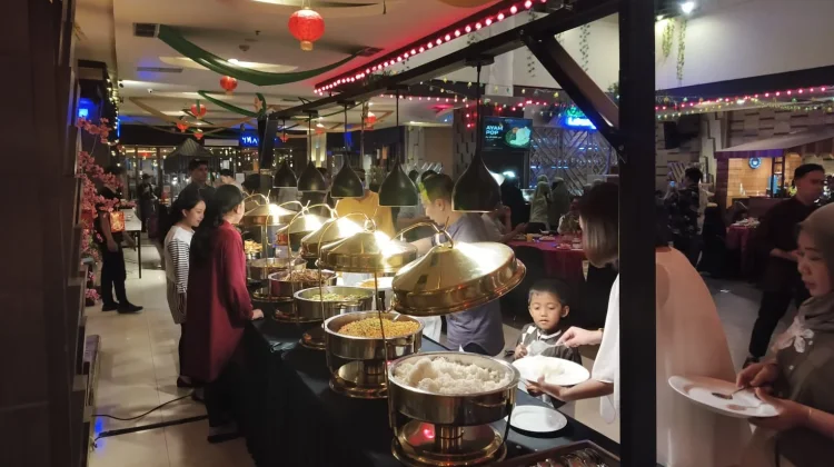 Aston Pontianak Sajikan Ragam Kuliner Nusantara untuk Buka Puasa