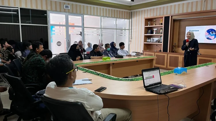 Siaran Edukatif melalui Etika Siaran yang Sehat dan Teknik Reportase yang Baik