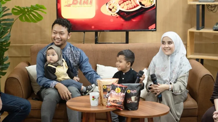 Manjakani Cerita Perjalanan Rumah Tangga di Album Baru