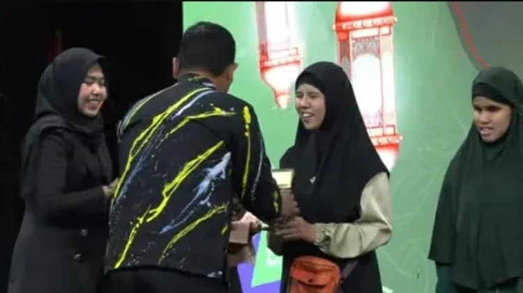 Andi Syafira Atira Juara I Tartil Sensorik Netra PTQ RRI
