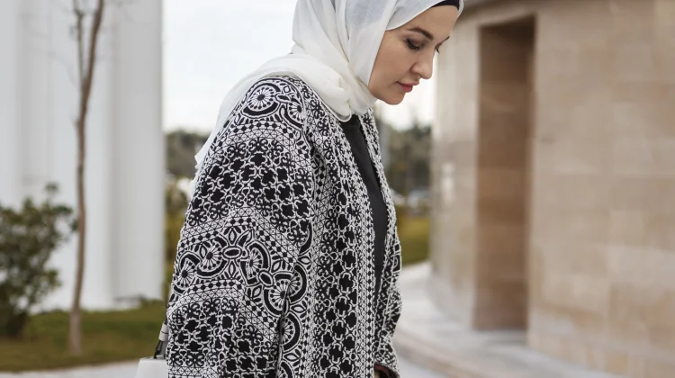 Mengenal Tren Gamis "Bini Orang" untuk Lebaran 2026
