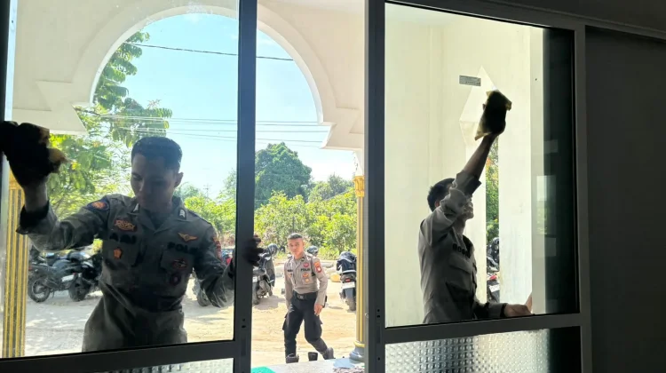 Kapolres Kubu Raya Pimpin Kurve, Ciptakan Masjid Bersih dan Rapi