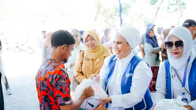 IWAPI Kubu Raya Hadirkan Kegiatan Tebus Sembako Murah