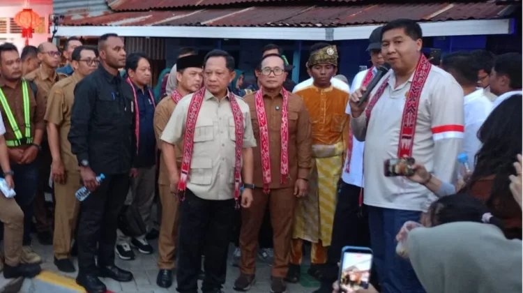Menteri PKP Tinjau Penanganan Kawasan Kumuh di Parit Baru