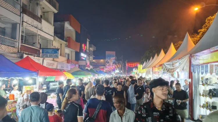 Malam Puncak Cap Go Meh, UMKM Kebanjiran Rezeki