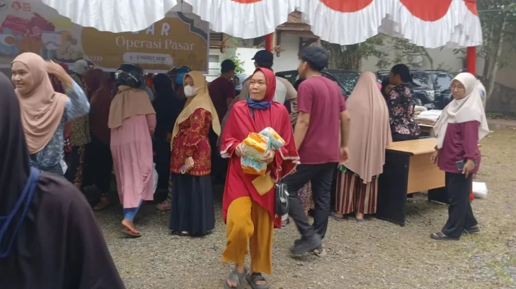 Kolaborasi Pemkab Kubu Raya dan Pemprov Kalbar Gelar Pasar Murah