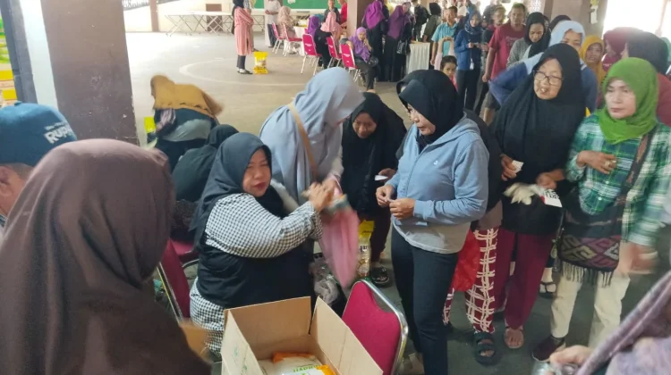 Warga Pontianak Terbantu Program Sembako Murah Ramadan Tiga Ormas Kalbar
