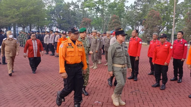 Pemkab Kubu Raya Tingkatkan Dukungan bagi Relawan Pemadam