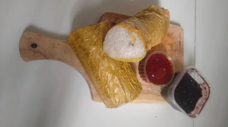 Lezatnya Lemang dengan Ragam Cocolan Lezat