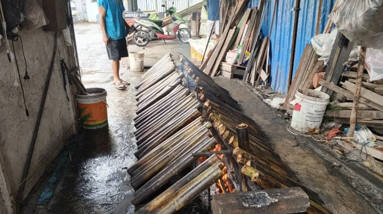 Lemang Legendaris Gg. Selamat, Banjir Orderan saat Lebaran