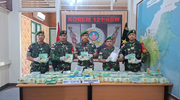 Satgas Yonarhanud 1/Pbc Gagalkan Penyelundupan 55,297 kilogram Sabu di Sambas
