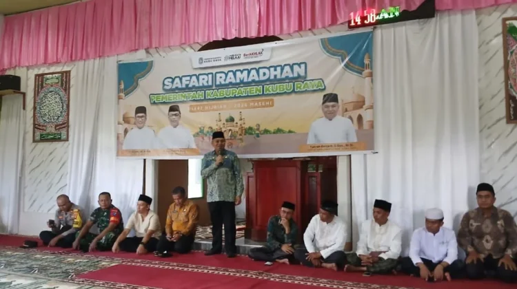 Safari Ramadan di Terentang, Pemkab Kubu Raya Salurkan Bantuan Masjid dan Sembako