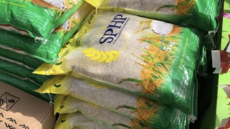 Distribusi Tersendat, Stok Tepung dan Beras di Pasar Flamboyan Terbatas