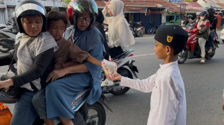 Anak- anak Disabilitas dan Relawan Berbagi Kebaikan di Bulan Suci Ramadhan