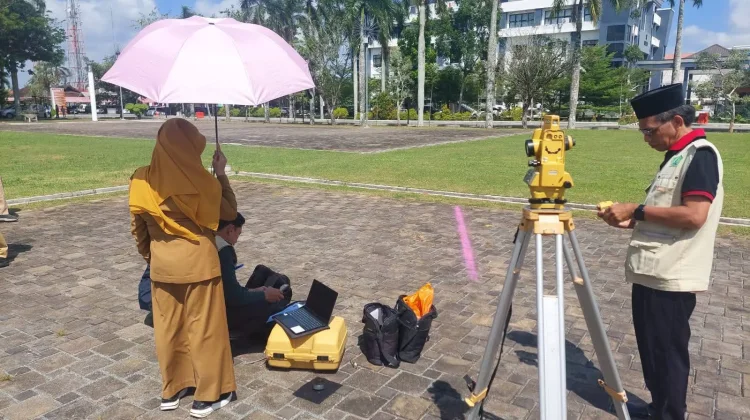 Tim Hisab Rukyat Kemenag Kalbar Kalibrasi Arah Kiblat Halaman Kantor Gubernur