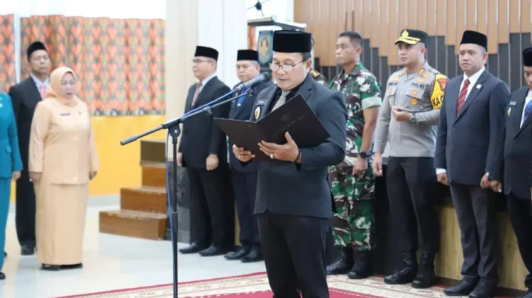 Pejabat Baru Dilantik, Sujiwo Tekankan Kerja dan Amanah