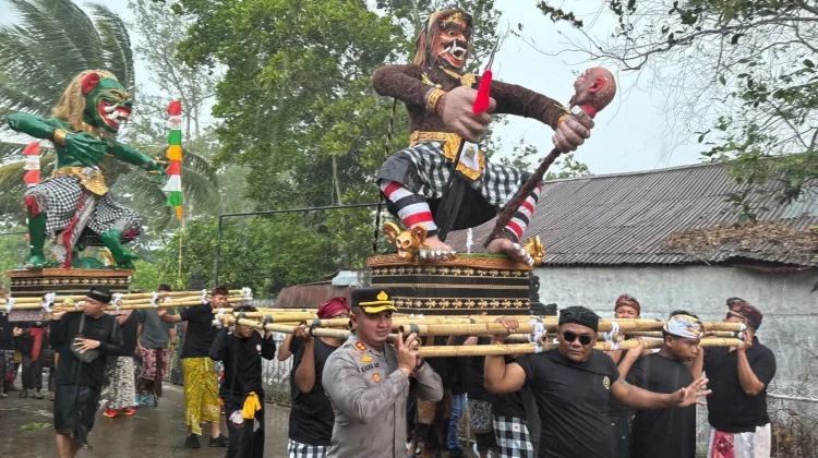 Nyepi di Kubu Raya Diwarnai Pawai Ogoh-Ogoh Meriah