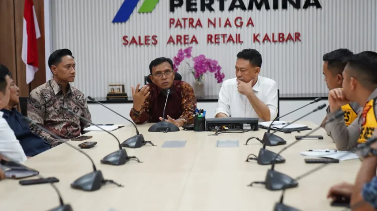 Wako Pontianak Perintahkan SPBU Buka 24 Jam, Pertamina Antar BBM sebelum Kosong