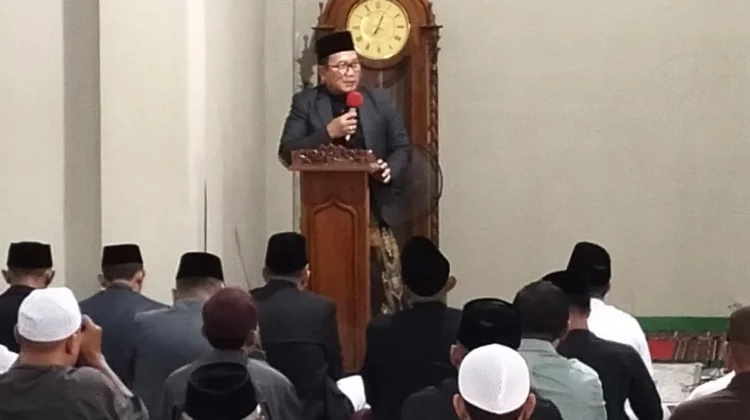 Salat Id di Masjid Agung Awaluddin, 2027 Sujiwo Pastikan Pembangunan Masjid Tuntas