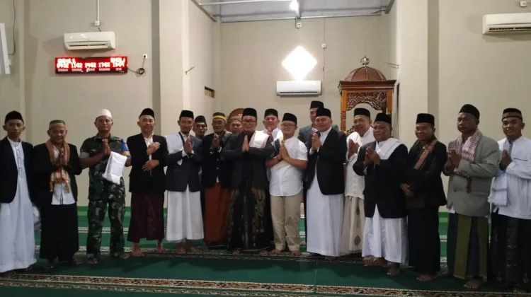 Salat Id di Masjid Agung Awaluddin, 2027 Sujiwo Pastikan Pembangunan Masjid Tuntas