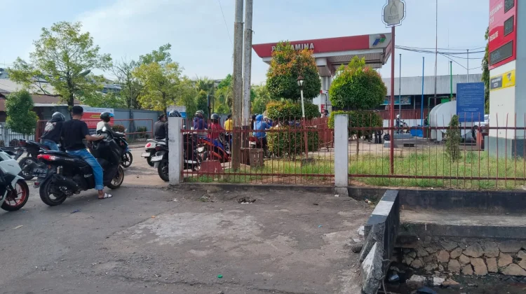 Hari Kedua Lebaran, Antrean BBM SPBU Pontianak Berkurang