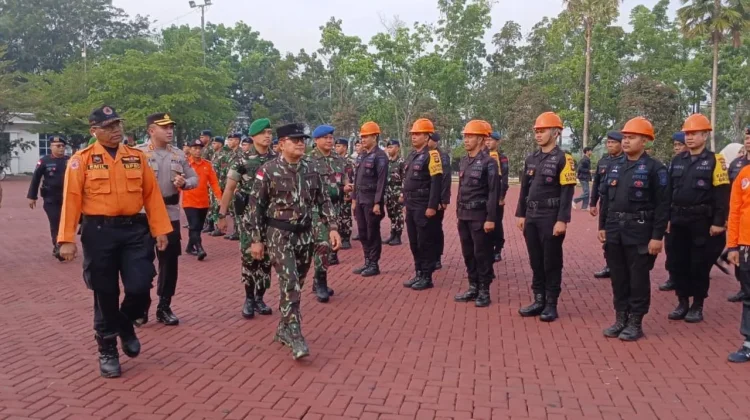 Antisipasi Karhutla, Bupati Sujiwo Pastikan Kesiapan SDM dan Peralatan