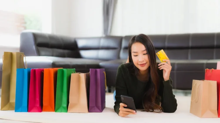 Kenapa Kita Sering Impulsive Buying saat Stres?