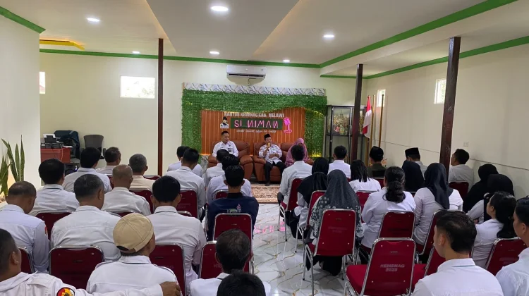 Kementrian Agama Melawi Berikan Pelatihan Pegawai