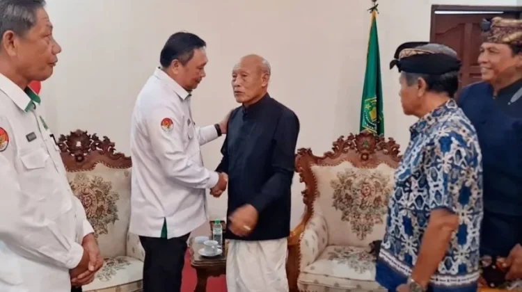 Kemenag Kalbar PHDI Perkuat Kebersamaan Dharma Santhi 1948 Saka