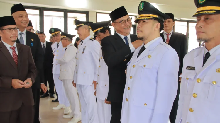 Bupati Bengkayang Lantik 131 Pejabat Administrator dan Pengawas