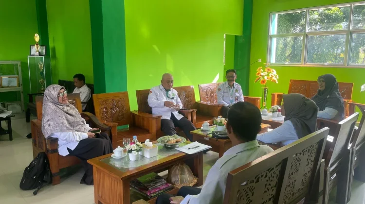 Kemenag Pontianak Tinjau Pelaksanaan Ujian Madrasah di MAN 2