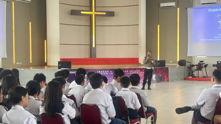 Polisi Edukasi Pelajar Kubu Raya Soal Tertib Lalu Lintas