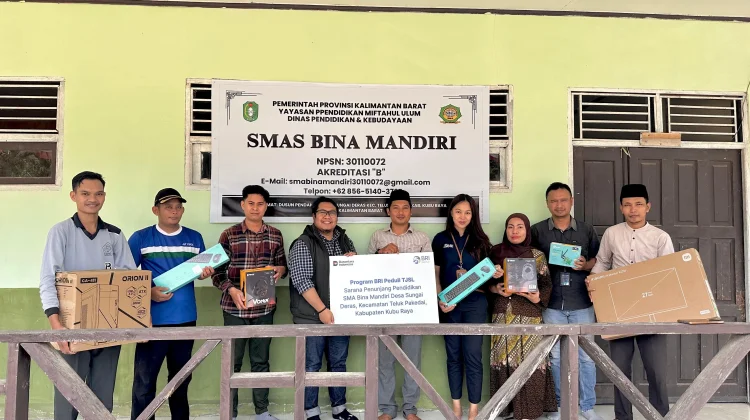 10 Unit Komputer dari BRI Pontianak untuk Lembaga Pendidikan Islam Miftahul Ulum