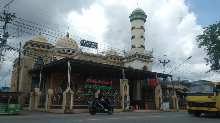 Masjid Jami' At-Taqwa, Dari Mushala Jadi Ikon Ibadah