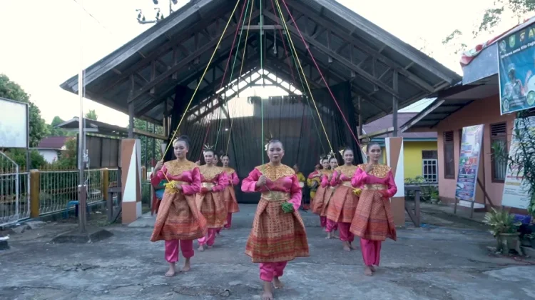 Tari Jepin Anyam Tali Selampik, Warisan Budaya yang Terus Hidup di Kabupaten Sangga