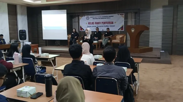 KPID Kalbar Gelar Kelas Bakti Penyiaran, Bekali Peserta P3SPS dan Teknik Reportase