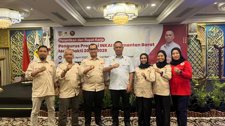 Erwin Laksamana Resmi Nakhodai Inkai Sintang 2025-2029